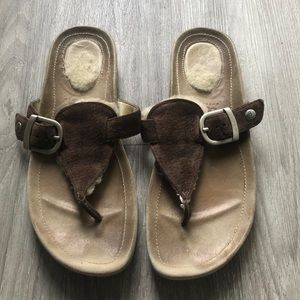 Ugg Women’s Sandals Flip Flops Brown/Beige Size 9